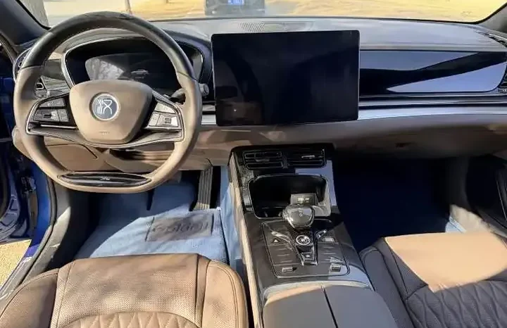 
								Han 2026 EV Champion Edition 605KM front-wheel drive premium model full									