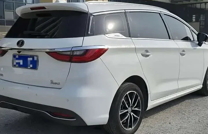 
								Song MAX 2026 1.5T automatic smart connected luxury model 7 seats full									