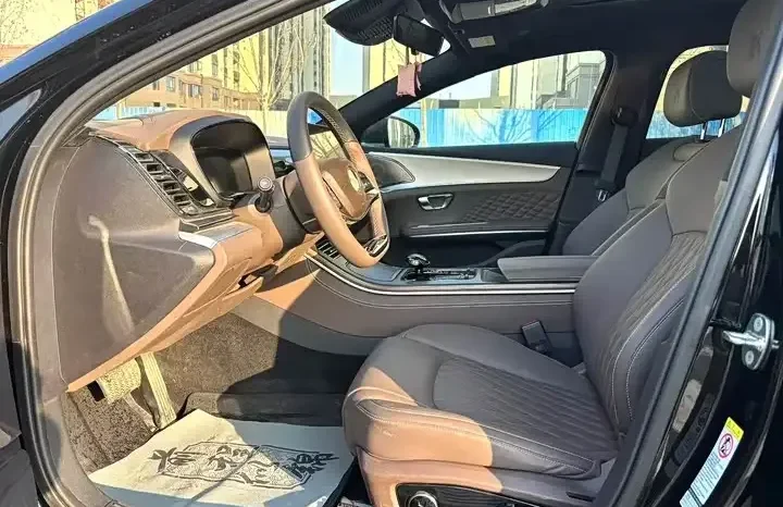 
								Han 2026 DM-i Honor Edition 121KM Premium Type full									