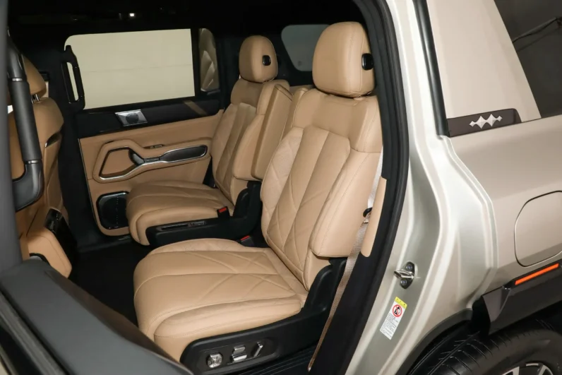 
								Fangchengbao Bao 8 full									