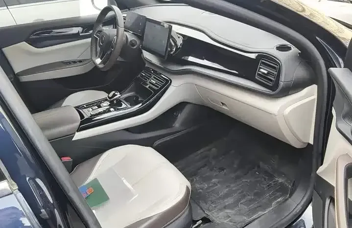 
								Qin PLUS 2026 Champion Edition DM-i 55KM Leading Model full									