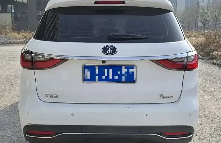 
								Song MAX 2026 1.5T automatic smart connected luxury model 7 seats full									
