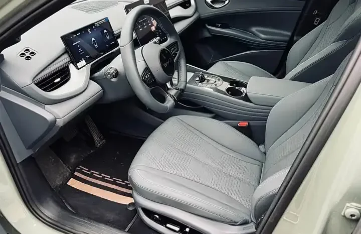 
								Seal 06 GT 2026 Smart Driving Edition 605 Heat Wave Edition full									