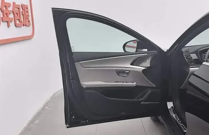 
								Han 2026 DM-i Smart Driving Edition 125KM Elite Type full									