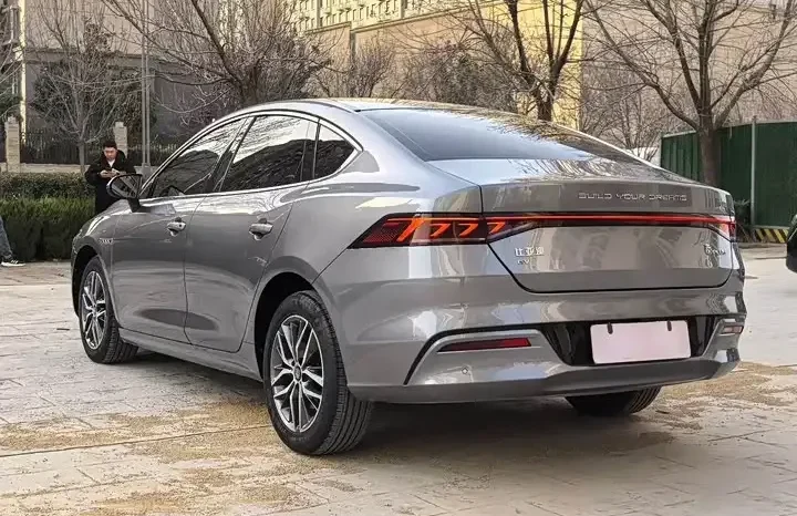 
								Qin PLUS 2026 EV 400KM luxury model full									