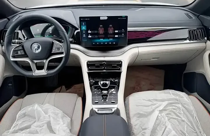 
								Han 2026 DM-i 125KM Honor Type full									