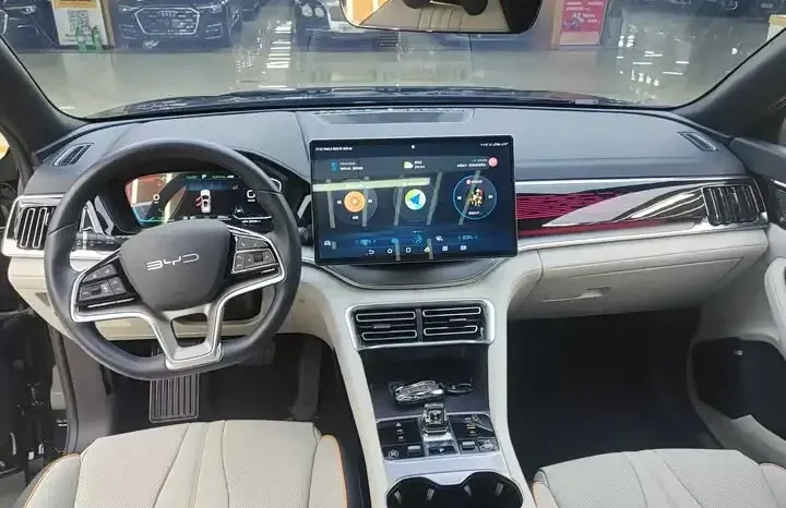 
								Song PLUS New Energy 2026 Champion Edition EV 605KM Flagship PLUS full									