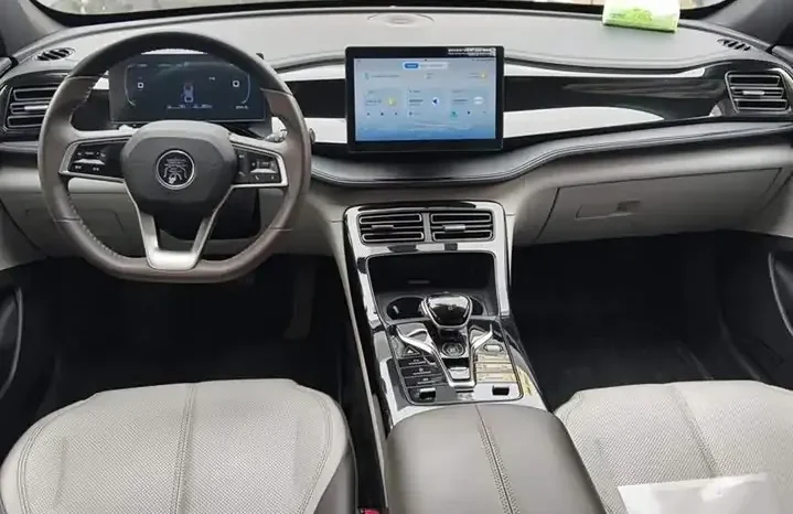 
								Qin PLUS 2026 Champion Edition DM-i 55KM Leading Model full									