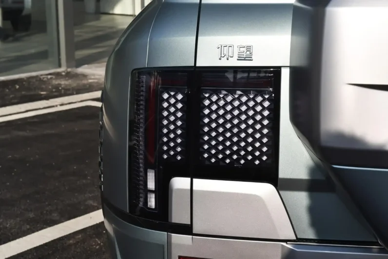 
								BYD Yangwang U8 full									