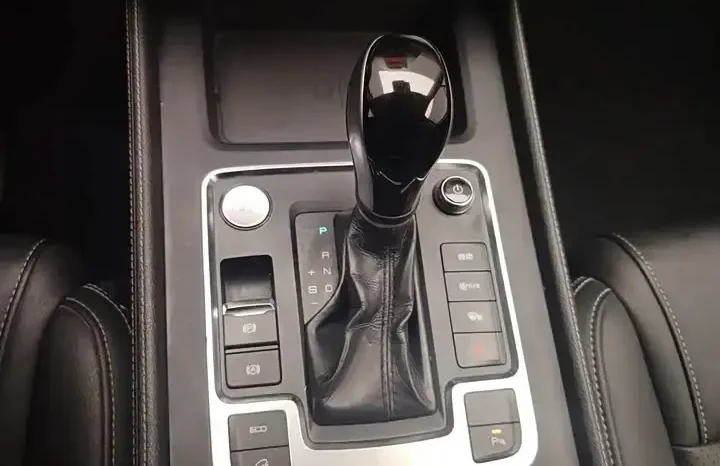 
								Tang 2026 2.0T automatic intelligent connected Zunyue type 7 seats, National V full									