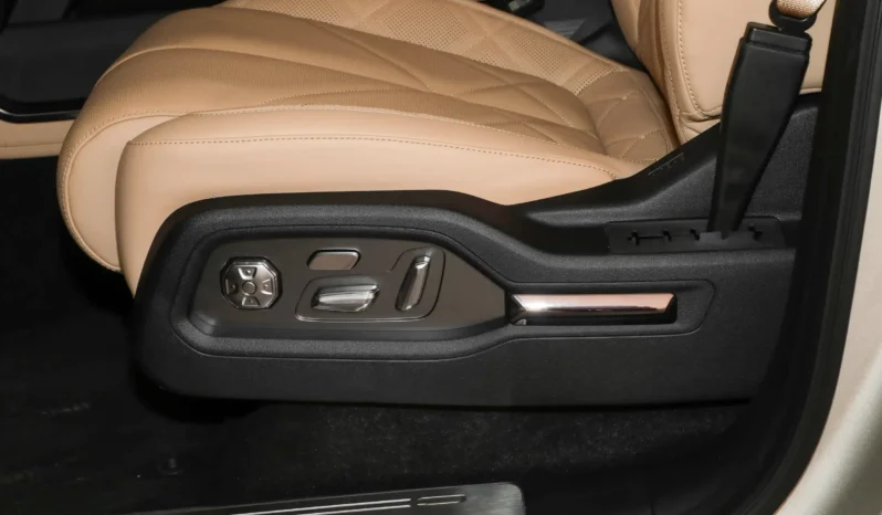 
								Fangchengbao Bao 8 full									