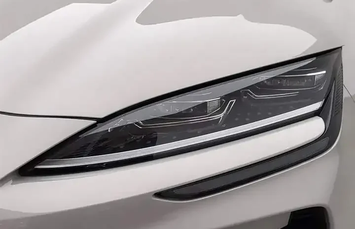 
								Song PLUS New Energy 2026 DM-i 112KM Honor Type full									