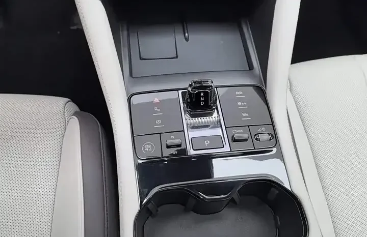 
								Song PLUS New Energy 2026 DM-i 112KM Honor Type full									