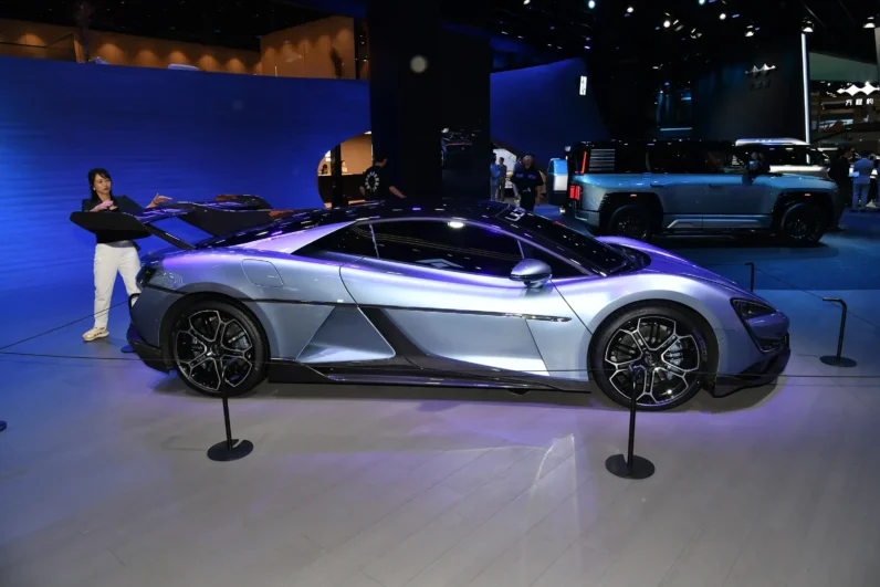 
								BYD Yangwang U9 full									