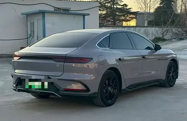 
								Han 2026 DM-i 125KM Honor Type full									