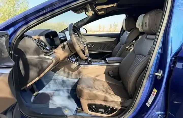 
								Han 2026 EV Champion Edition 605KM front-wheel drive premium model full									