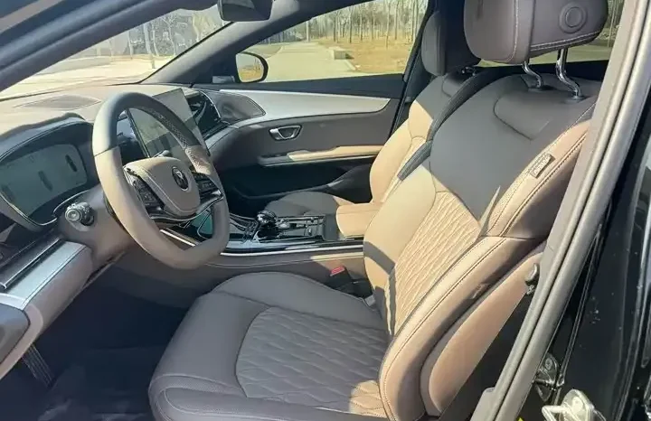 
								Han 2026 EV Smart Driving Edition 605KM Premium Type full									