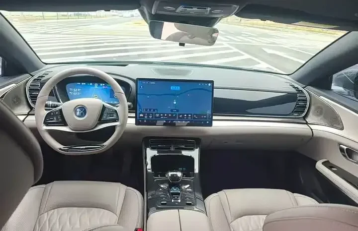 
								Han 2026 EV Honor Edition 605KM full									